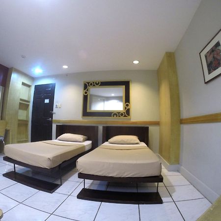 Urban Inn Iloilo מראה חיצוני תמונה